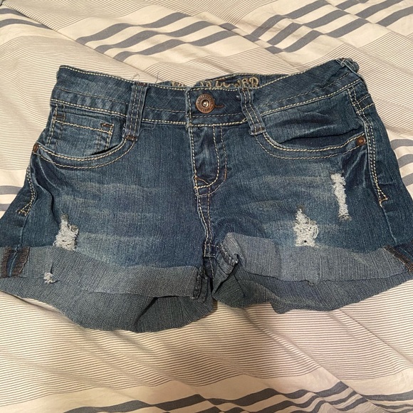 Wallflower distressed jean shorts - Picture 1 of 4